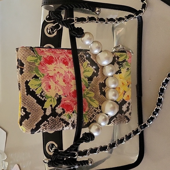 NWOT 💋BETSEY JOHNSON💋 Clear Purse - Picture 8 of 10